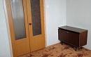 Срочно комната берилет, 2 балага, жакшылап оку, квартира метронун жанында эмес, ул.маршала савицкого д.32. квартплата 17000 рубль - фотография №2