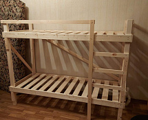 Деревянные двухярусные кровати